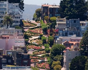 Lombard-Street-San-Francisco