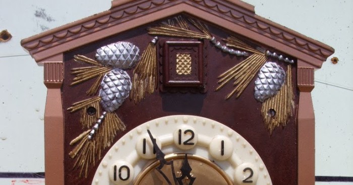 Mirel Stoicescu /: ISTORIA CEASULUI CU CUC RUSESC